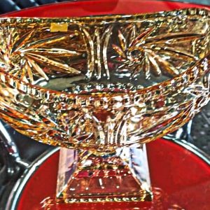 „ŽVAIGŽDĖS IR ARKOS“ ARBA „DVYNIŲ“ RAŠTO, KRIŠTOLO STIKLO, SALDAININĖ, SAUSAININĖ, VAISINĖ, PERMATOMAS, GRAVIRUOTAS, KRIŠTOLINIS SALDAINIŲ INDAS, SALDAINIAMS, DŽIOVINTIEMS VAISIAMS
