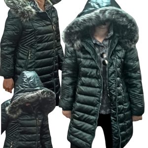 MOTERIŠKA, ŠILTA, ŽIEMINĖ, DYGSNIUOTA STRIUKĖ, PALTAS SU NUIMAMU, KAILINIU GOBTUVU/KAPIŠONU, TAMSIAI ŽALIA, DYDIS: M, L