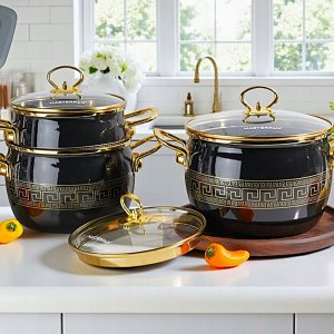 „Masterpan“ 6x DALIŲ, EMALIUOTŲ, NERŪDIJANČIO, ANGLINIO PLIENO, GRŪDINTO STIKLO PUODŲ RINKINYS, VISŲ TIPŲ VIRYKLĖMS: 3x PUODAI + 3x DANGČIAI (2,4L, 3,4L, 4,5L)